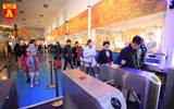 Đi chơi Tết ở Hoàng thành Thăng Long